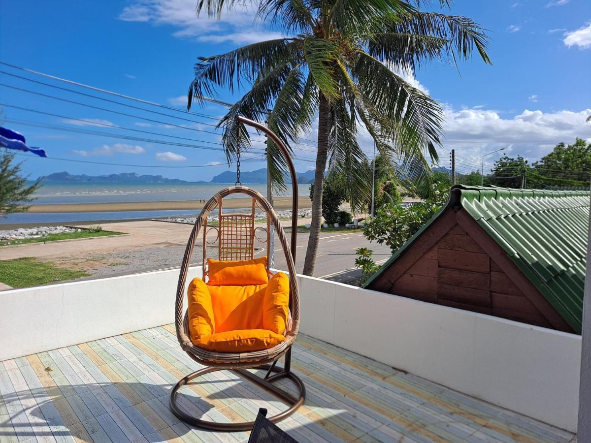 The Beach Boutique Resort Ban Pak Nam Pran Luaran gambar