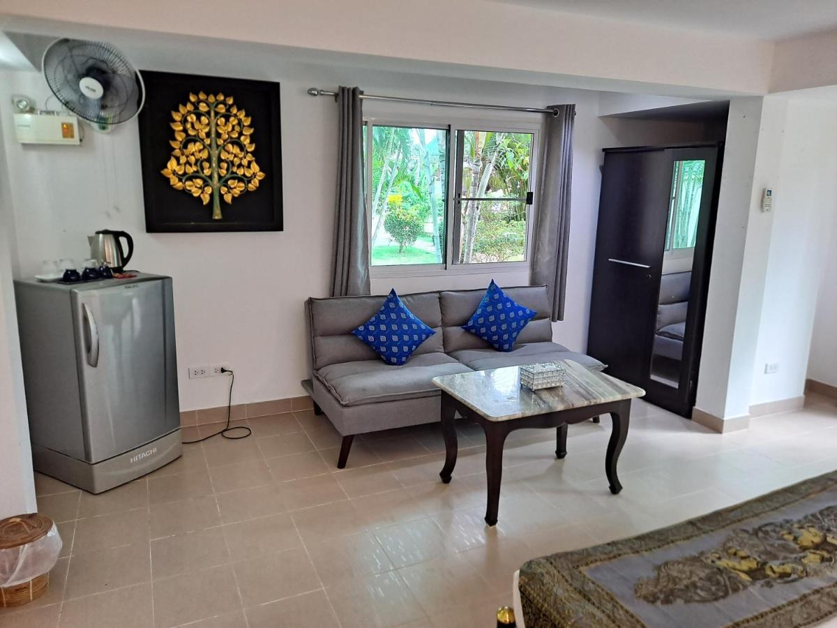 The Beach Boutique Resort Ban Pak Nam Pran Luaran gambar