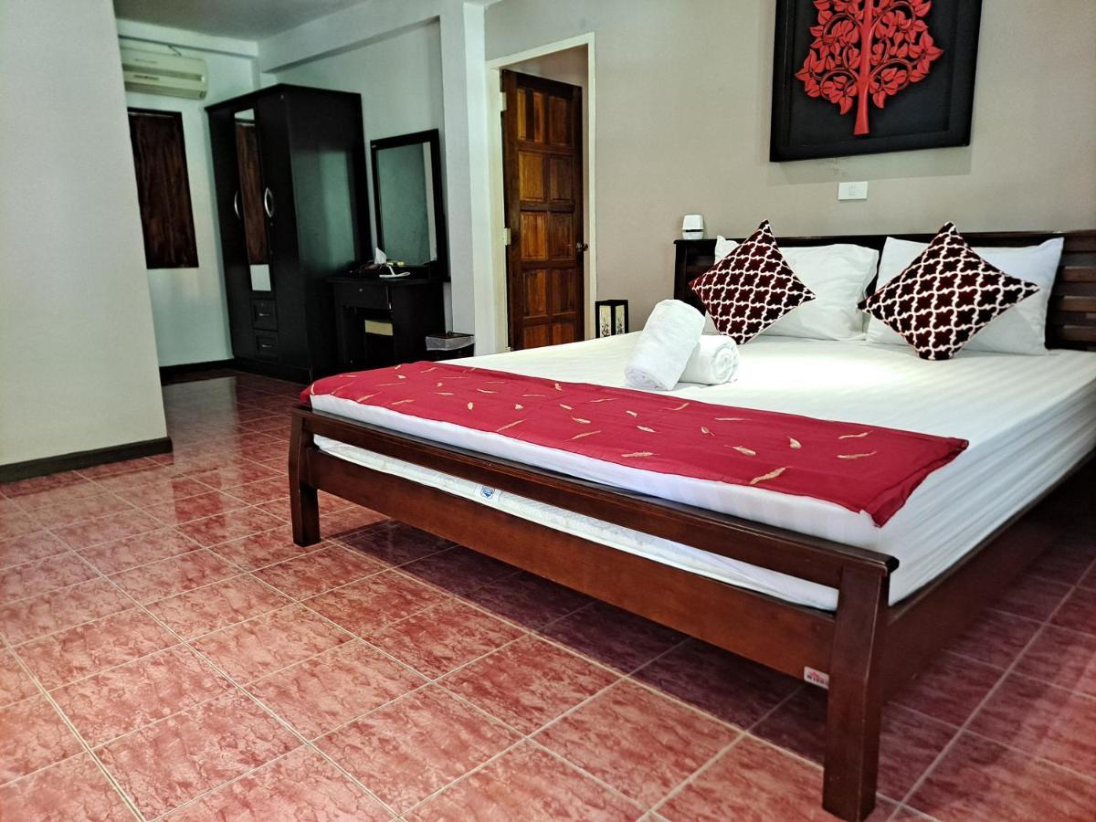 The Beach Boutique Resort Ban Pak Nam Pran Luaran gambar