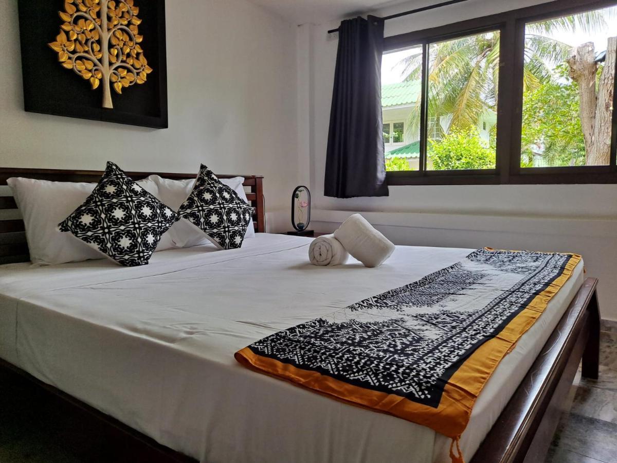 The Beach Boutique Resort Ban Pak Nam Pran Luaran gambar