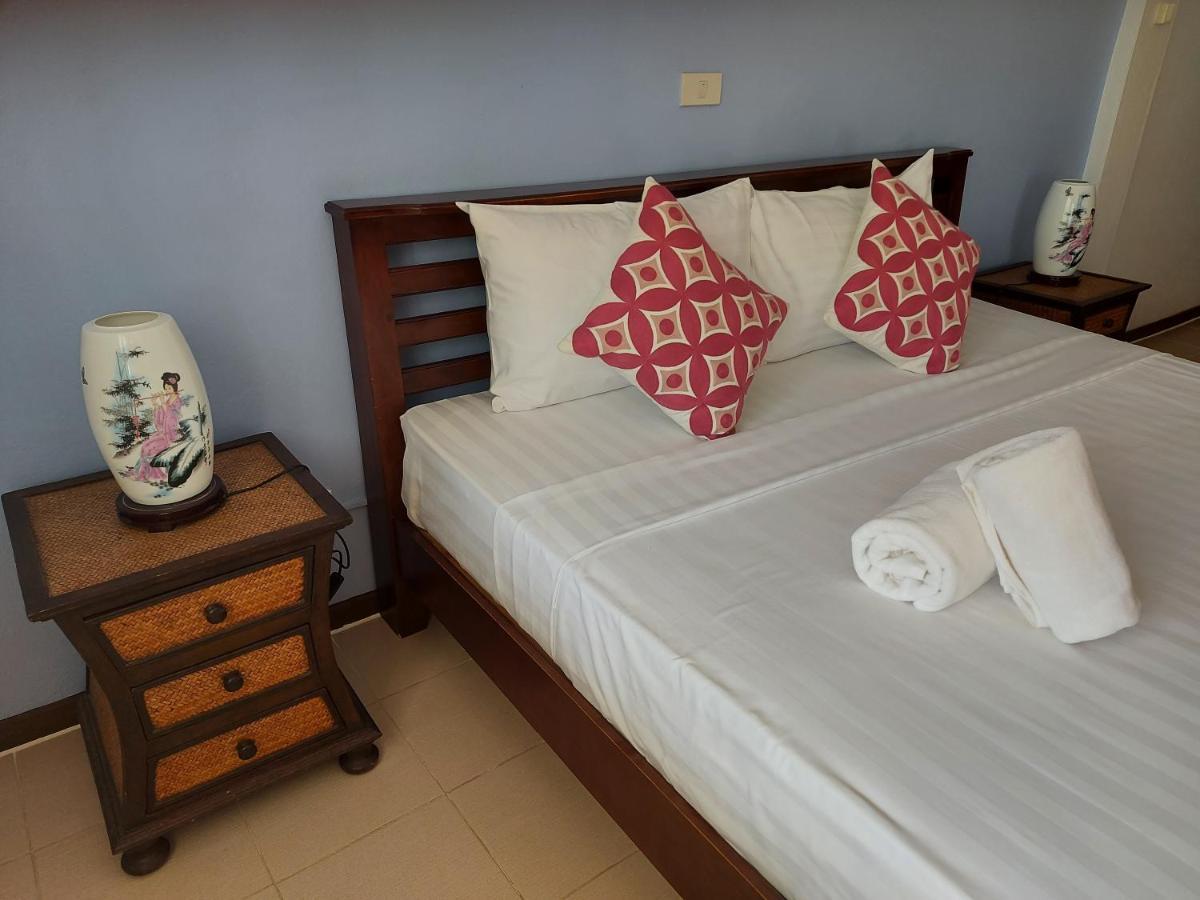 The Beach Boutique Resort Ban Pak Nam Pran Luaran gambar